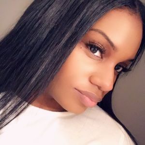 Meet your Posher, Brittney